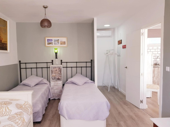 Lolita's house torre del oro