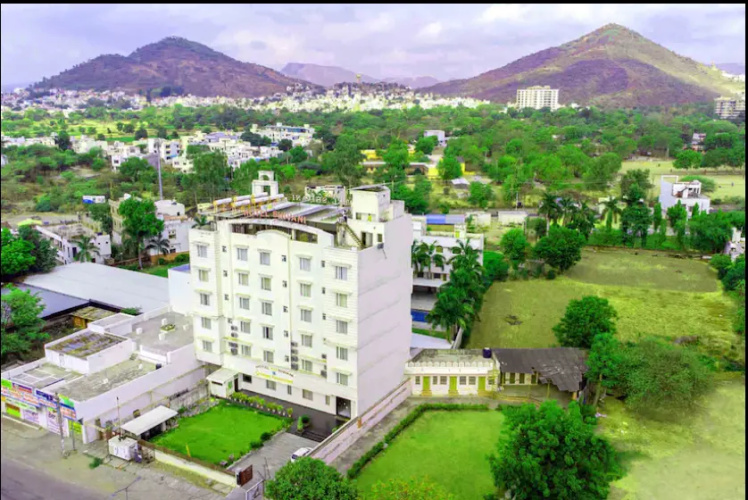 Oyo 16381 Htl Shivani