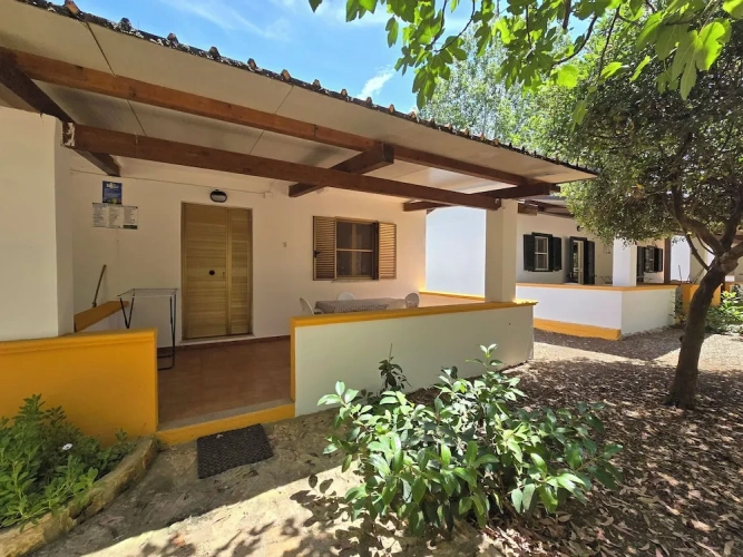 2 Bedrooms Apartment with garden view