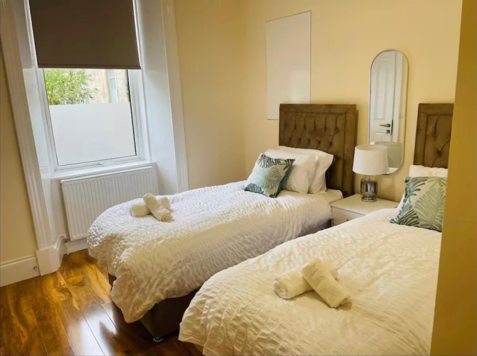 Near Hampden - Parking - Wifi - Sleeps 6