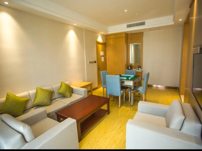 Double Suite with street view