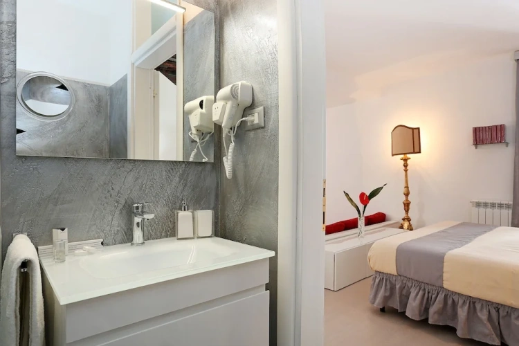 Deluxe Double Suite