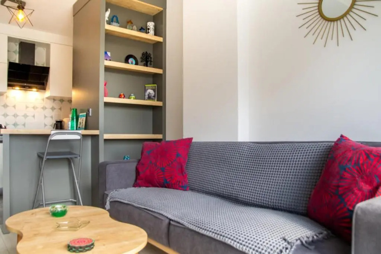 Gorgeous Apartment With Pool and Balcony In Izmir