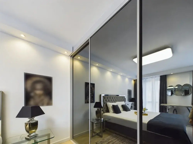 Apartment With Parking by Renters
