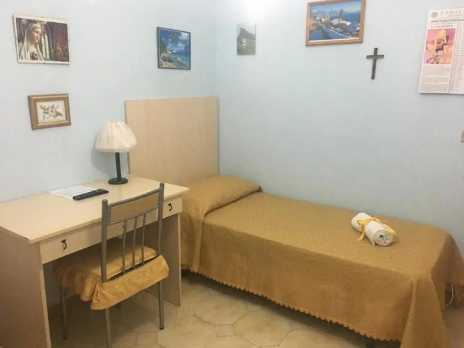 Standard Quadruple room with view