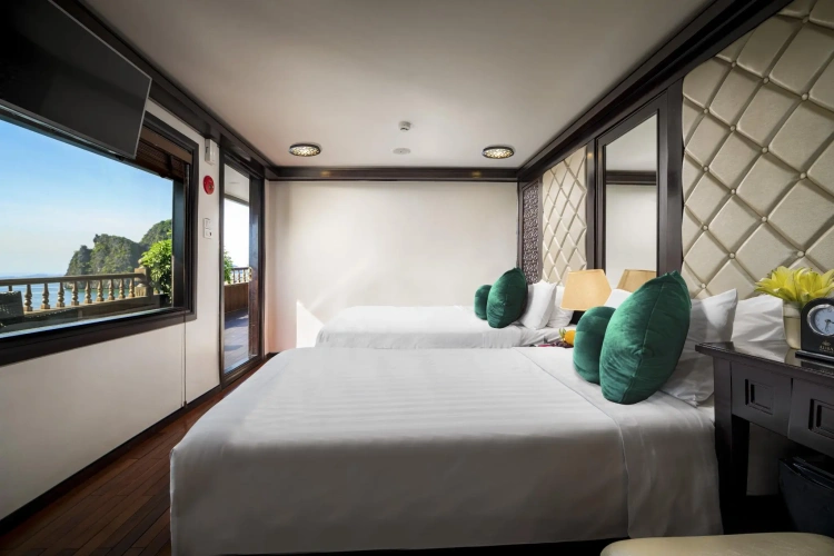Standard Triple room