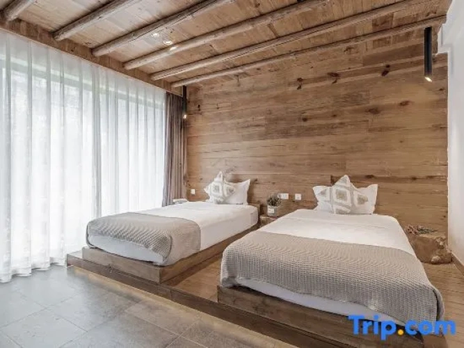 Deluxe Twin room with sunset view