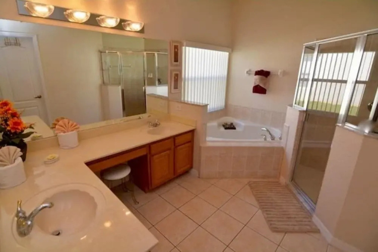 4 BR Manor at Westhaven Sleeps 10