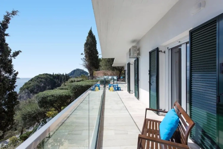 3 Bedrooms Villa
