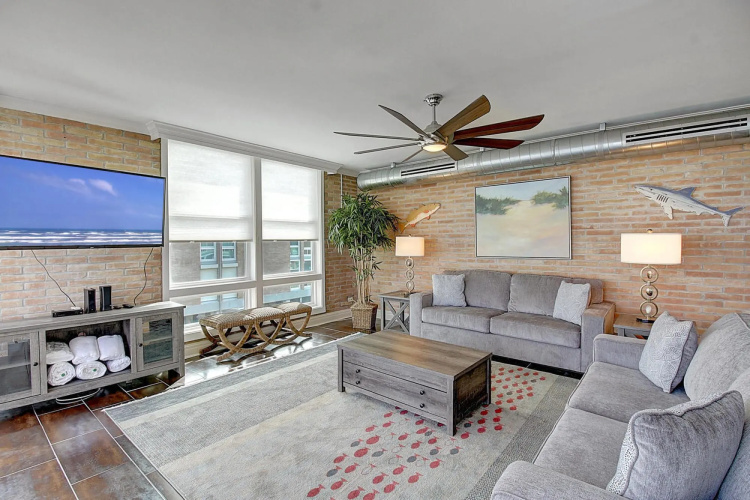 Channelview 211