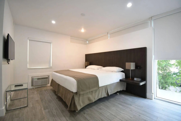 Harding Beach Suites