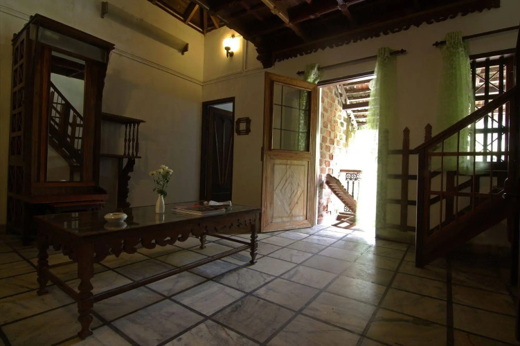Hotel Ambadi