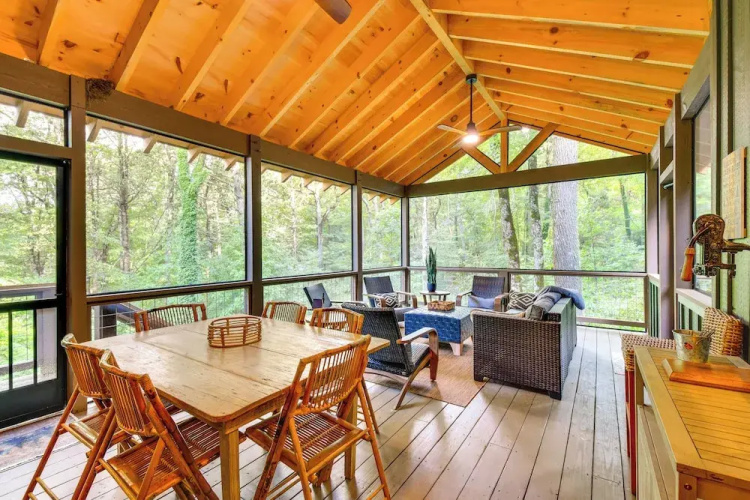 Tranquil Highlands Cottage w/ Fire Pit & Stream!