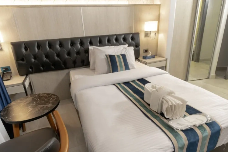 Deluxe Single room with city view