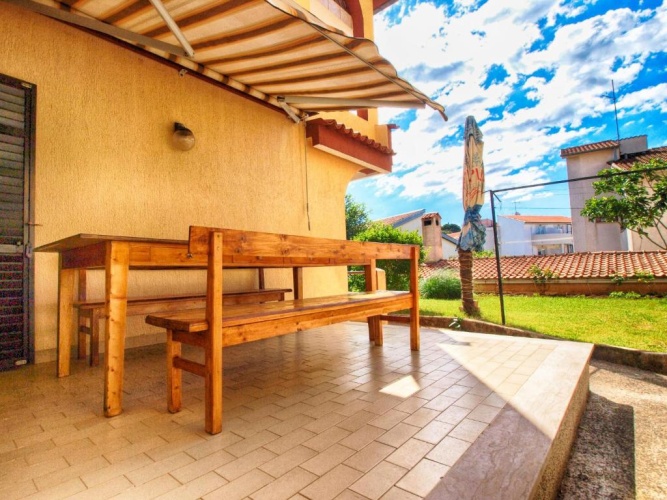 3 Bedrooms Apartment