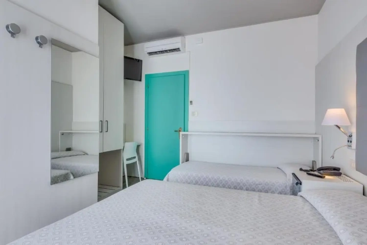 Standard Triple room with balcony and with sea view