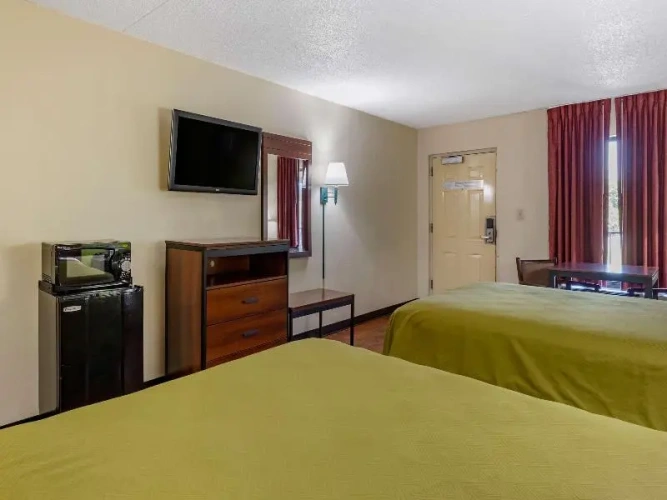 Standard Sextuple room