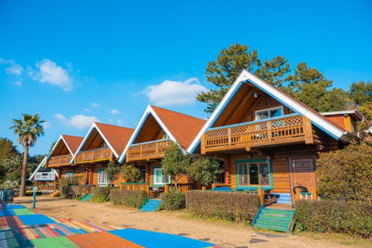 2 Bedrooms Villa