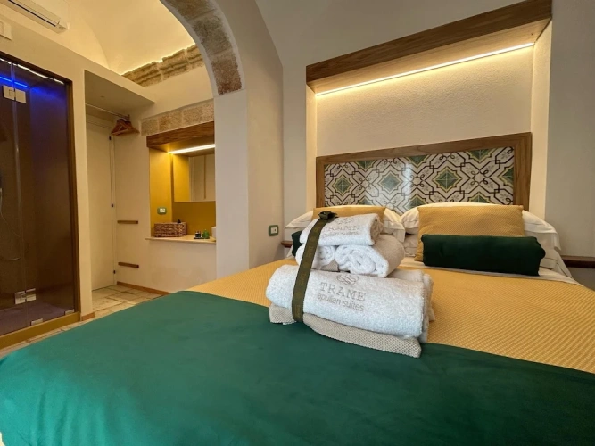Deluxe Double room with city view