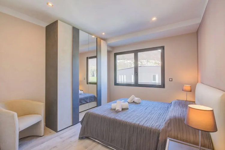 4 Seasons Apartment