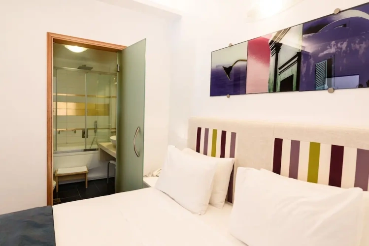 Suite with balcony