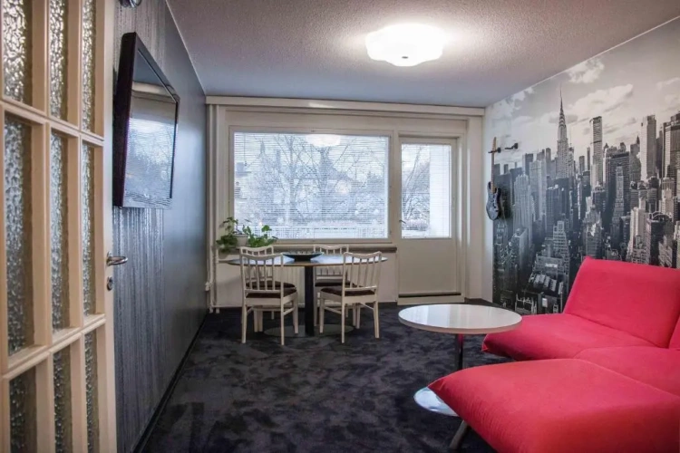 3 Bedrooms Apartment