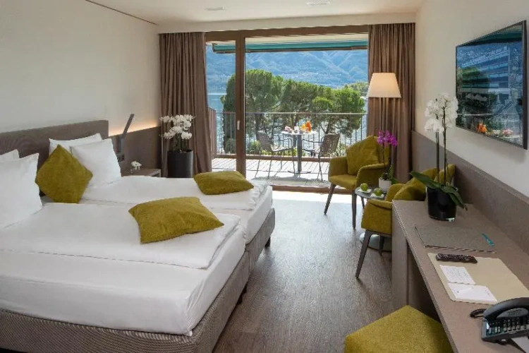 Deluxe Double room with balcony and with lake view