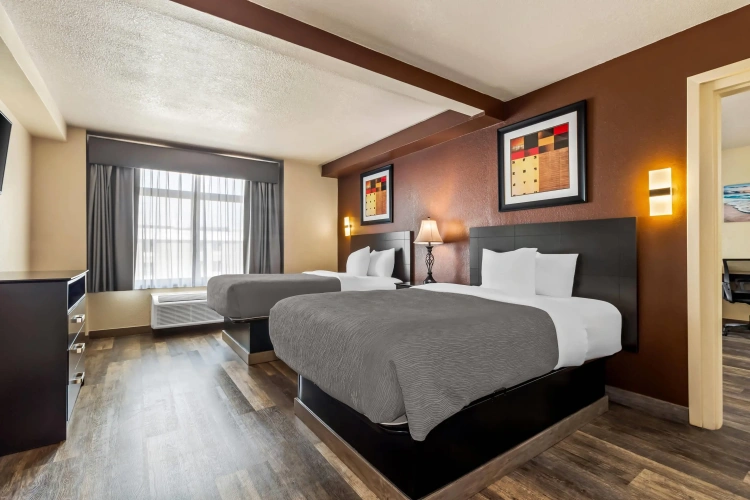 Quadruple Suite