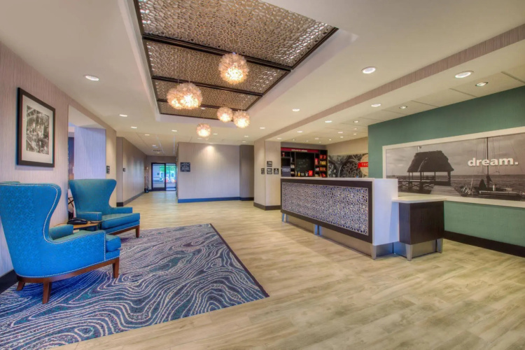 Hampton Inn & Suites Wixom