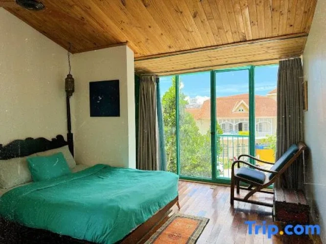 Superior Double room with city view
