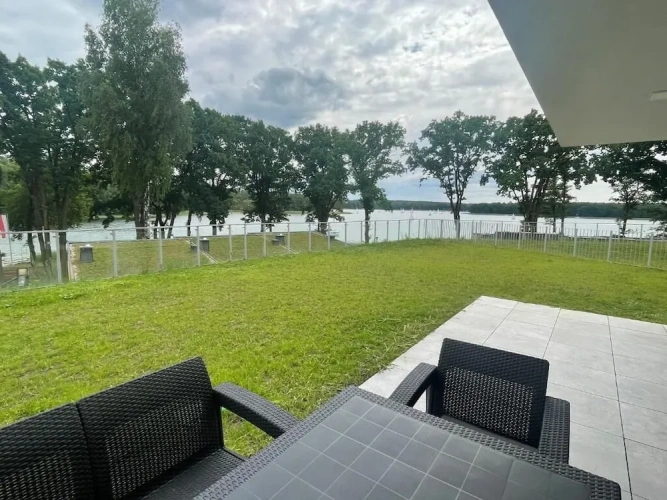 2 Bedrooms Comfort Suite with balcony and with lake view