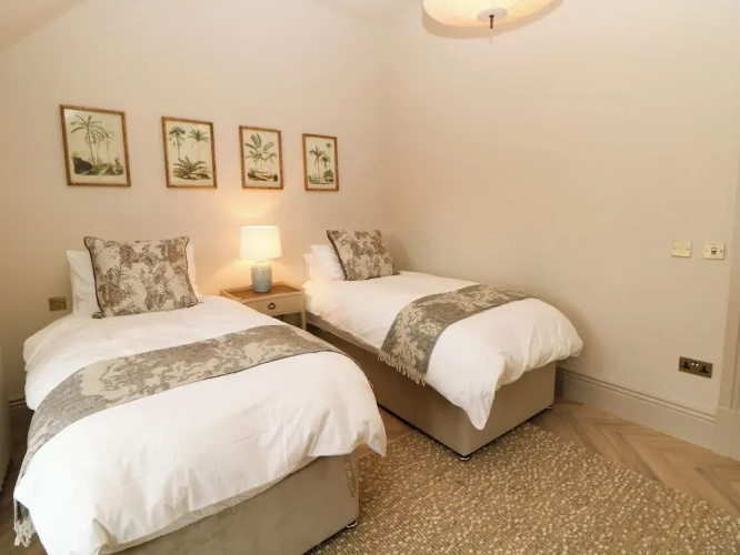 Chatsworth Suite