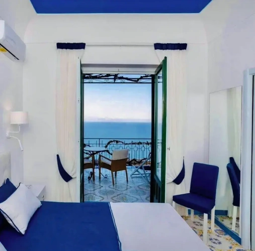 Standard room with sea view