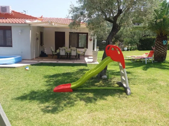 3 Bedrooms Villa