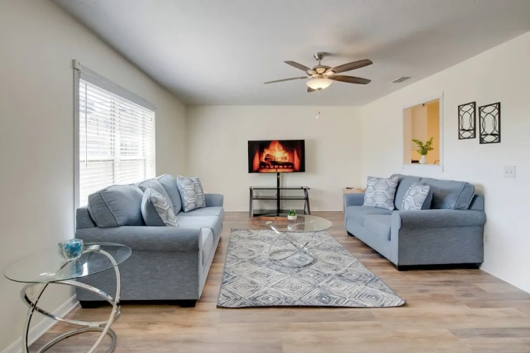 2 Bedrooms Cottage