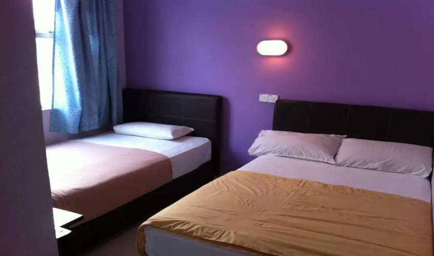 Fully House Hotel