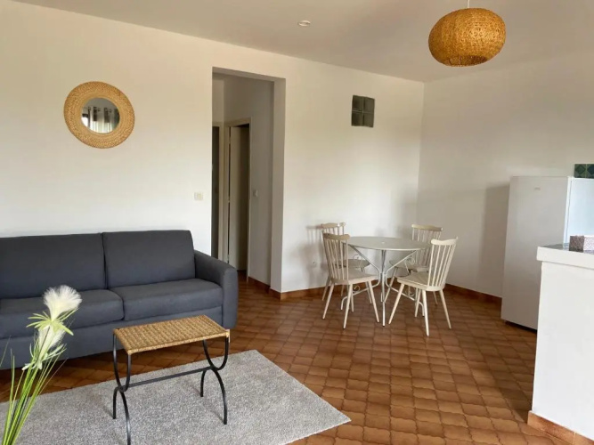 Appartement dans résidence avec piscine