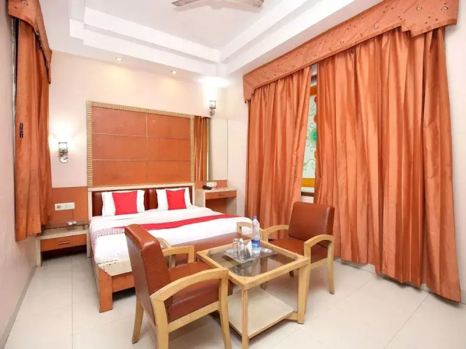 OYO Rooms Hussainpura Bridge