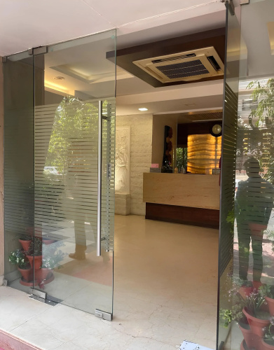 Hotel Apna Avenue