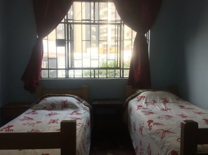 Explorers House - Hostel
