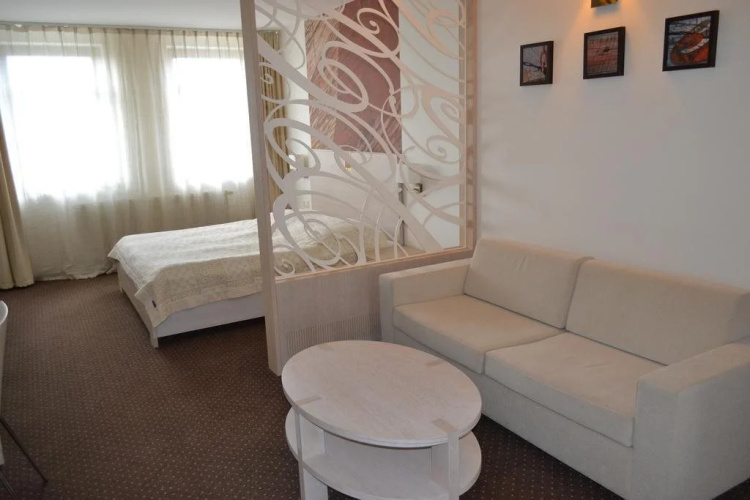 Hotel Slamený Dom