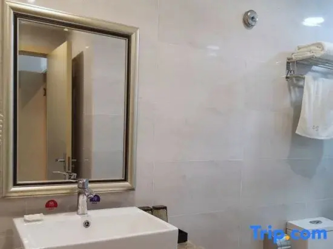 ZiYu Riverview Apartments