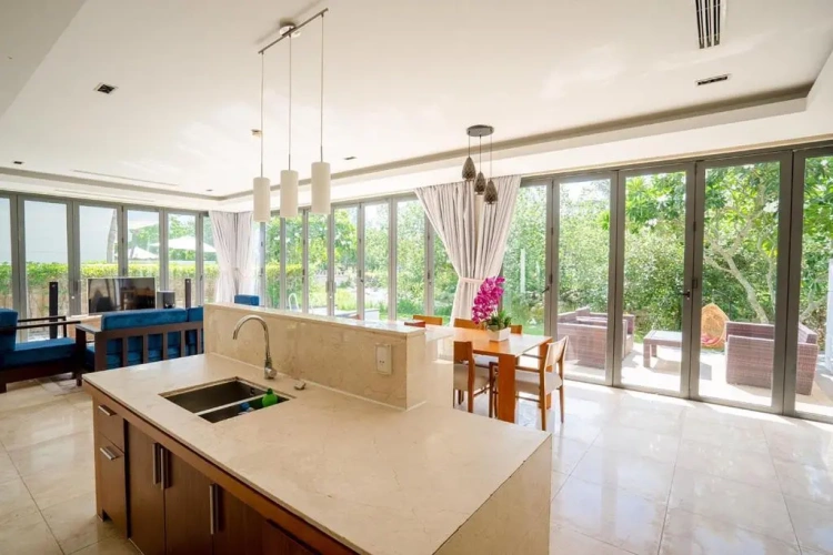 2 Bedrooms Villa
