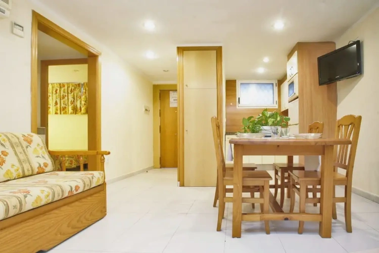 1 Bedroom Apartment
