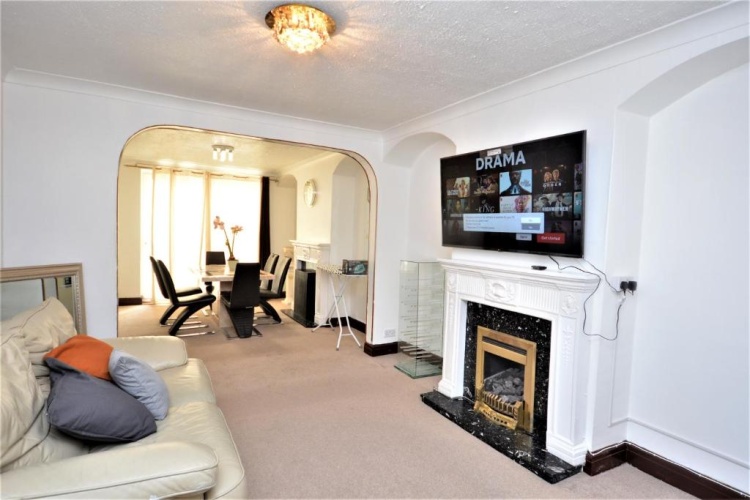 3 Bedrooms Cottage