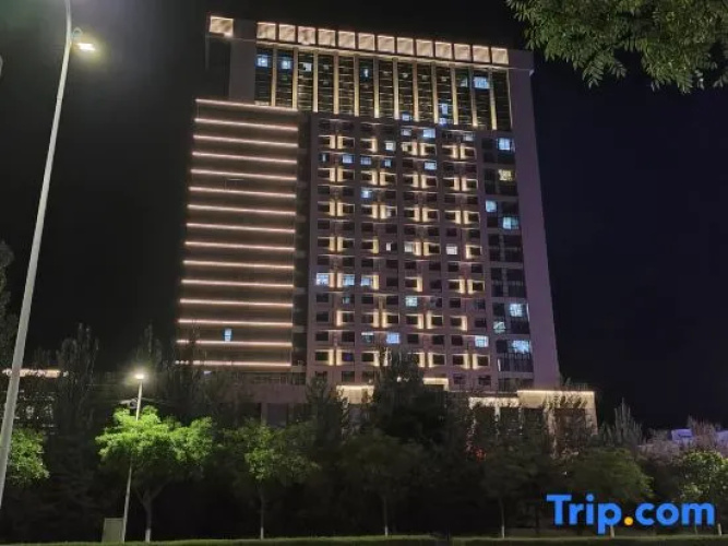Time Hotel (Anning Sand Ship Outlets)