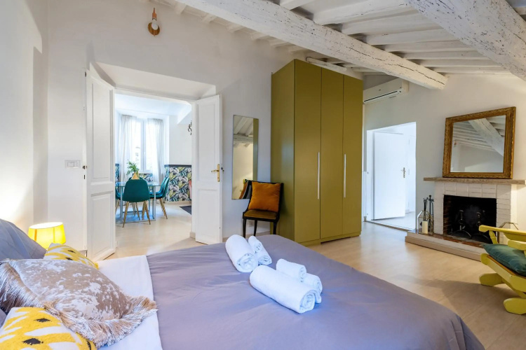 IREX Trevi Fountain Penthouse
