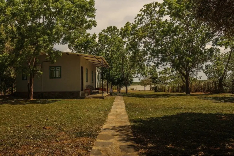 Shaka Bungalow