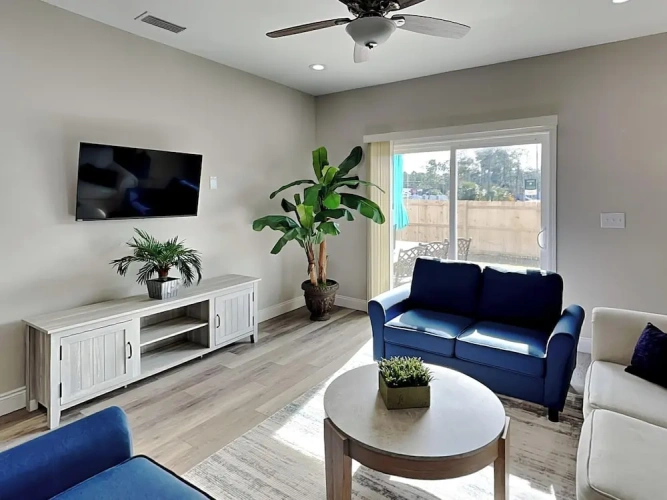 3 Bedrooms Studio