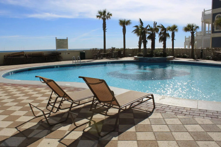 Phoenix West by Brett/Robinson Vacations